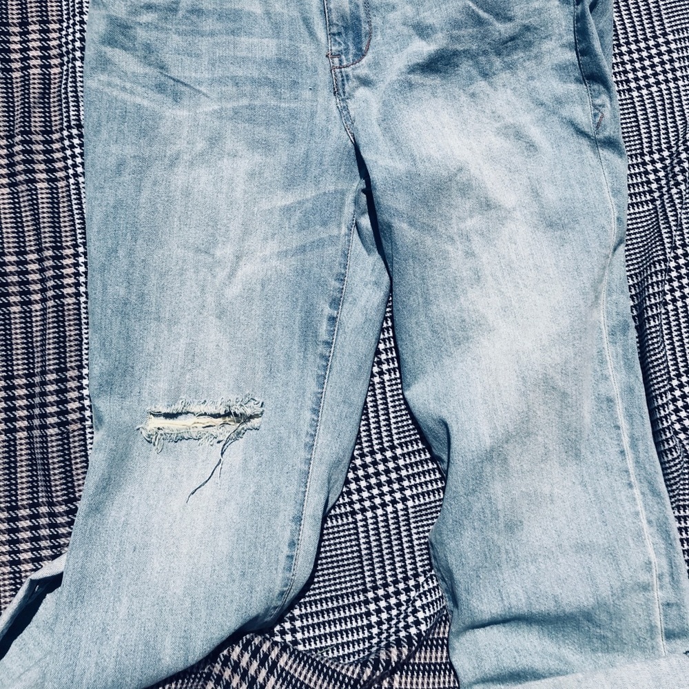 American Rag Ripped Cuffed Jeans - Picture 3 of 5